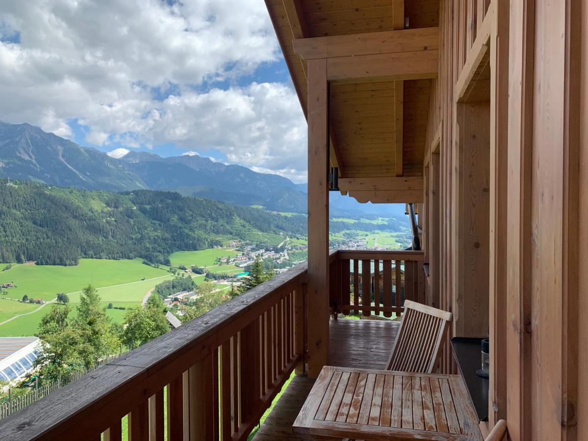 La Montana - Ski & Hiking Lodge Шладминг Экстерьер фото