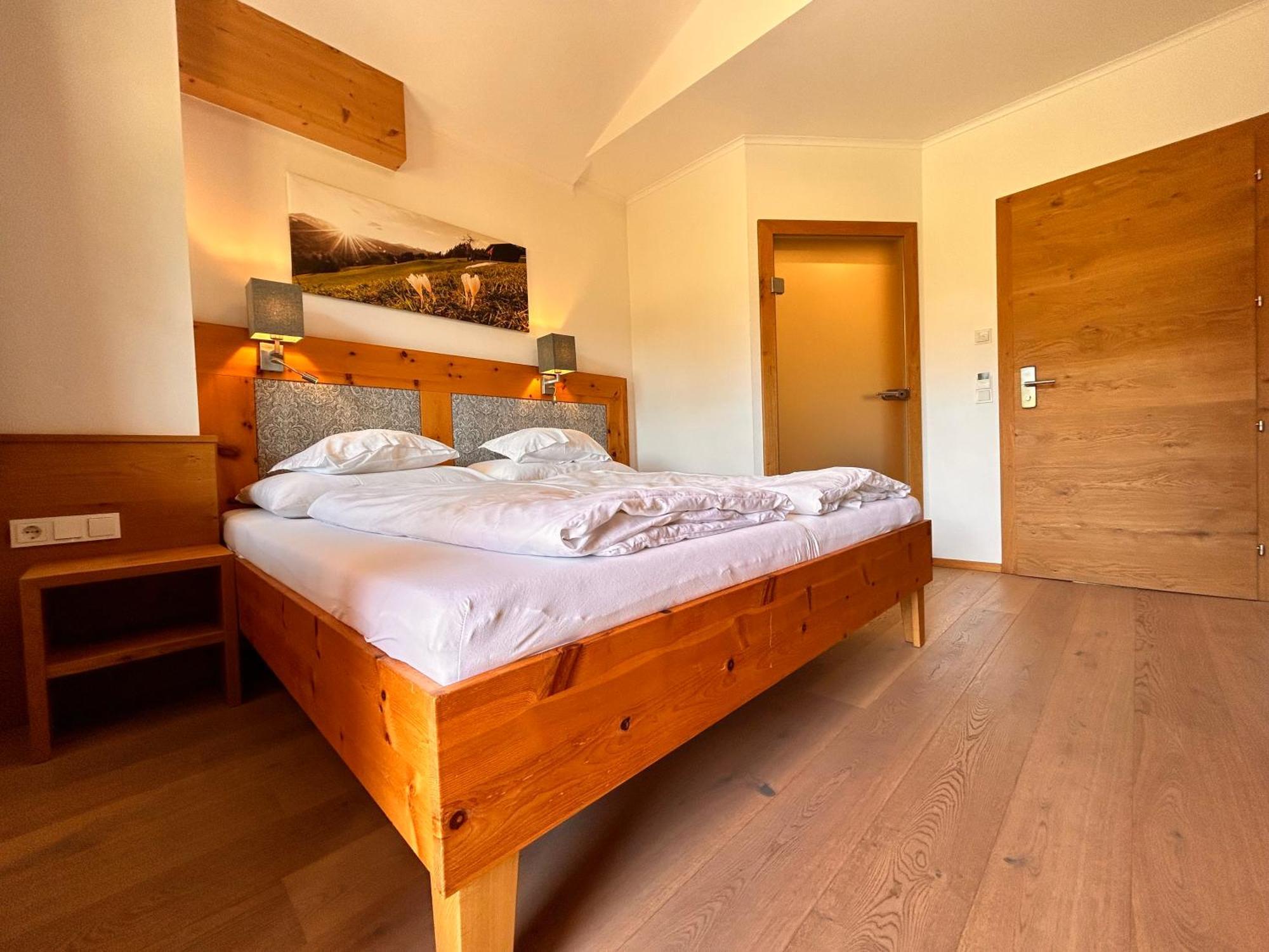 La Montana - Ski & Hiking Lodge Шладминг Экстерьер фото