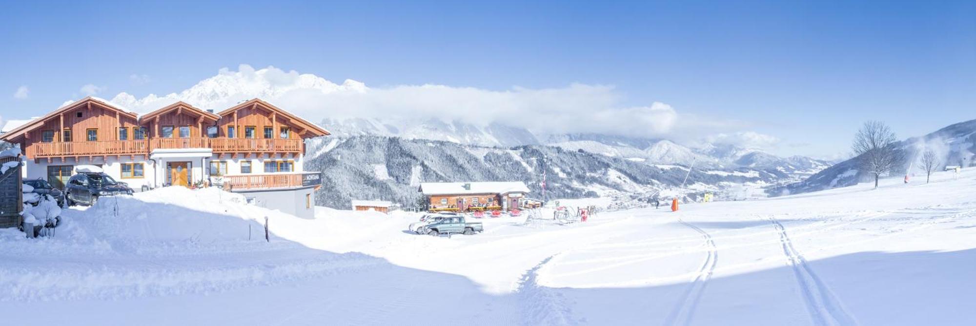 La Montana - Ski & Hiking Lodge Шладминг Экстерьер фото