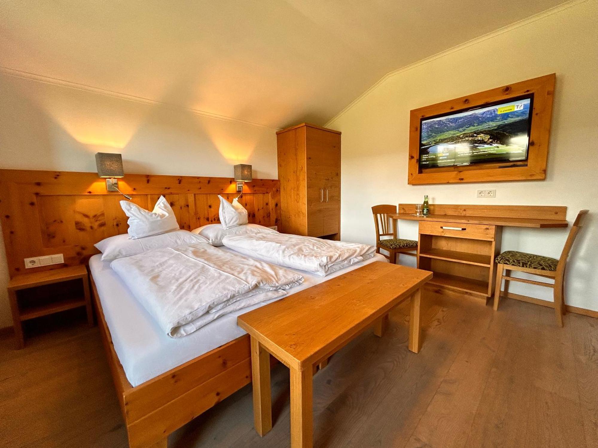 La Montana - Ski & Hiking Lodge Шладминг Экстерьер фото